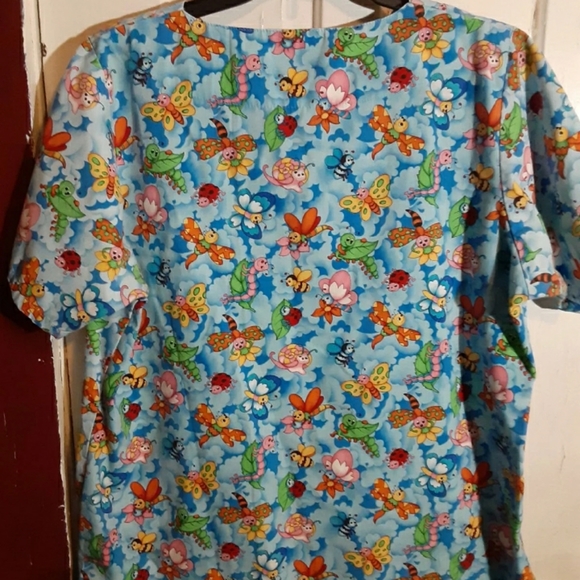 Scrub top - Picture 2 of 7